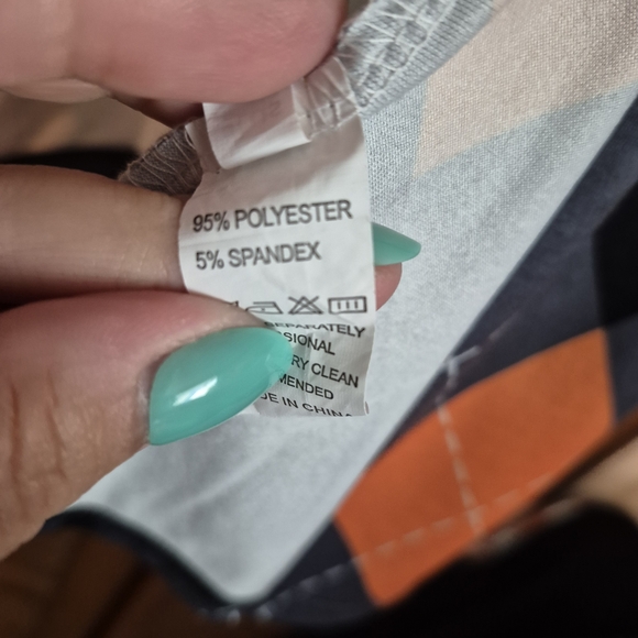 Argyle Patterned Cardigan - Picture 3 of 4